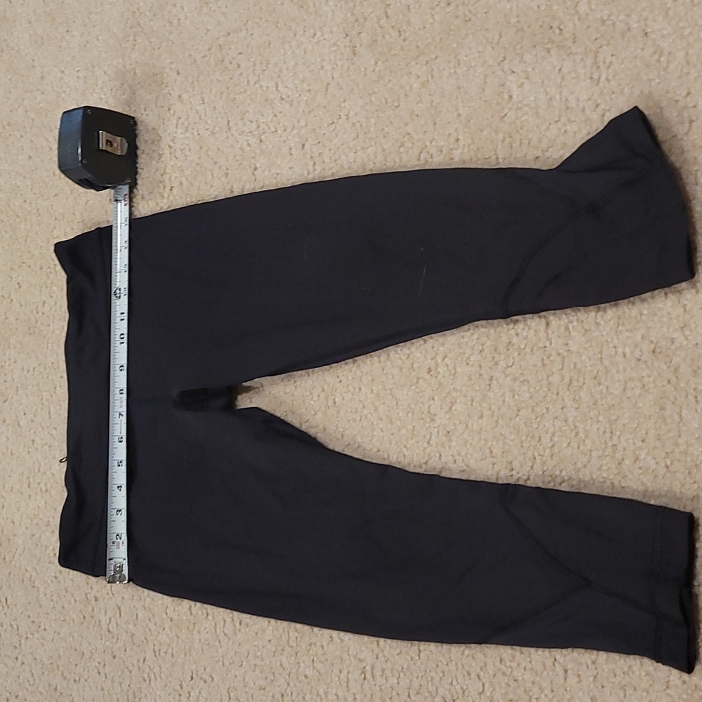 Lululemon crop leggings sz 8, EUC